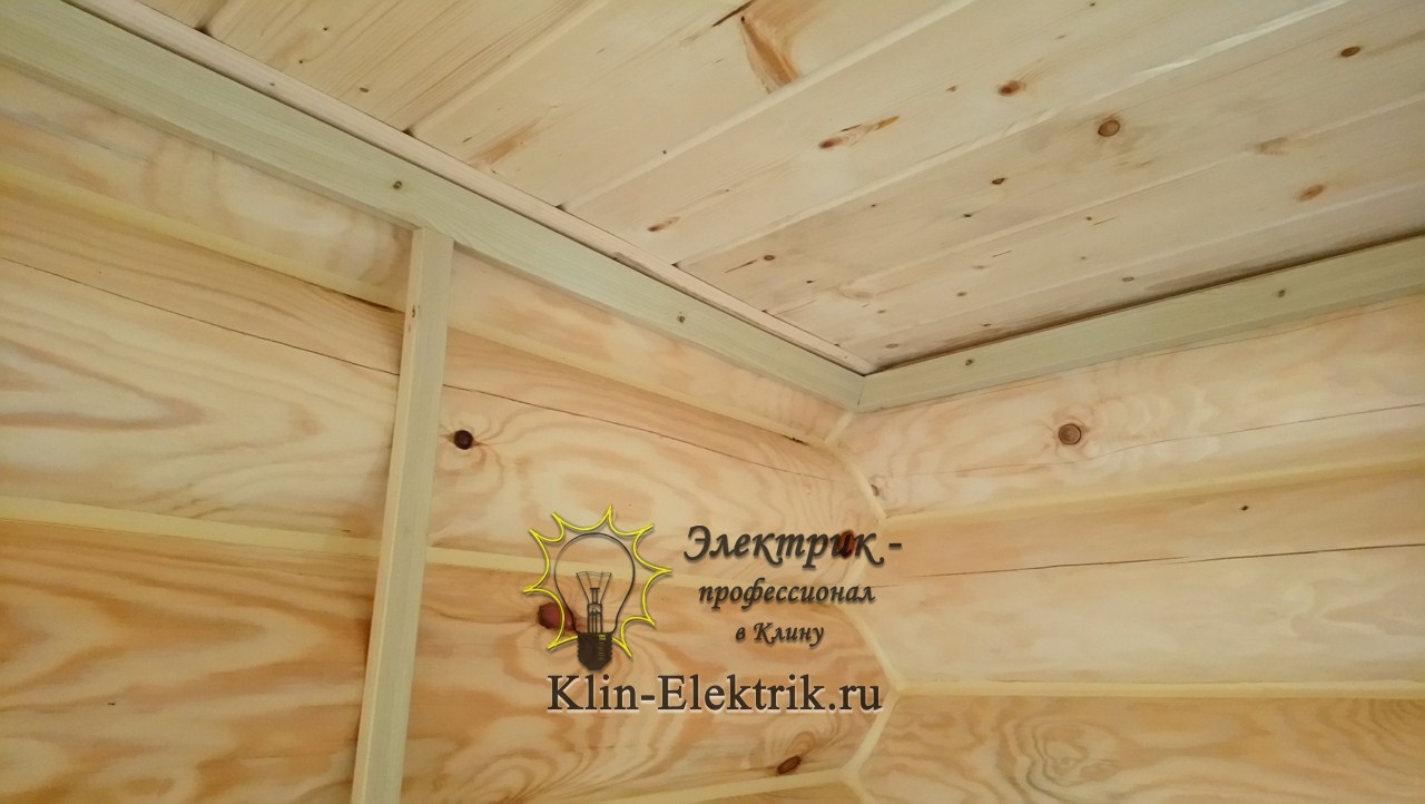 Электрика в кабель-каноле по бривенчетому дому
