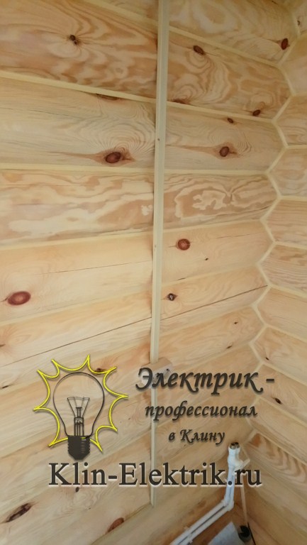 Электромонтаж в бривенчетом доме